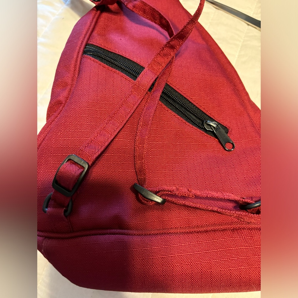 Eddie Bauer Back Pack, Sports, Camper, Hiking‎ Red Canvas See Pics